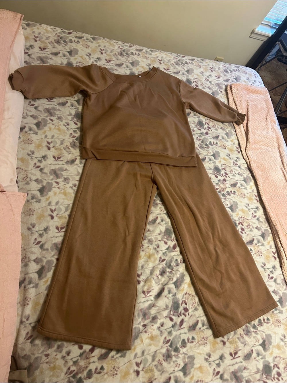 Women’s Brown Wide-Leg Lounge Joggers Set - Brand Unspecified